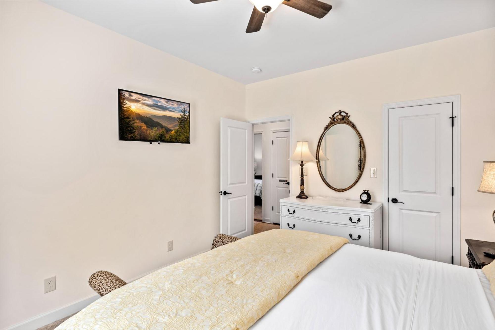 Bear Pass Is A 3 Bed 2 Bath Craftsman Style Home Located Within Walking Distance To Dt Gatlinburg Zewnętrze zdjęcie