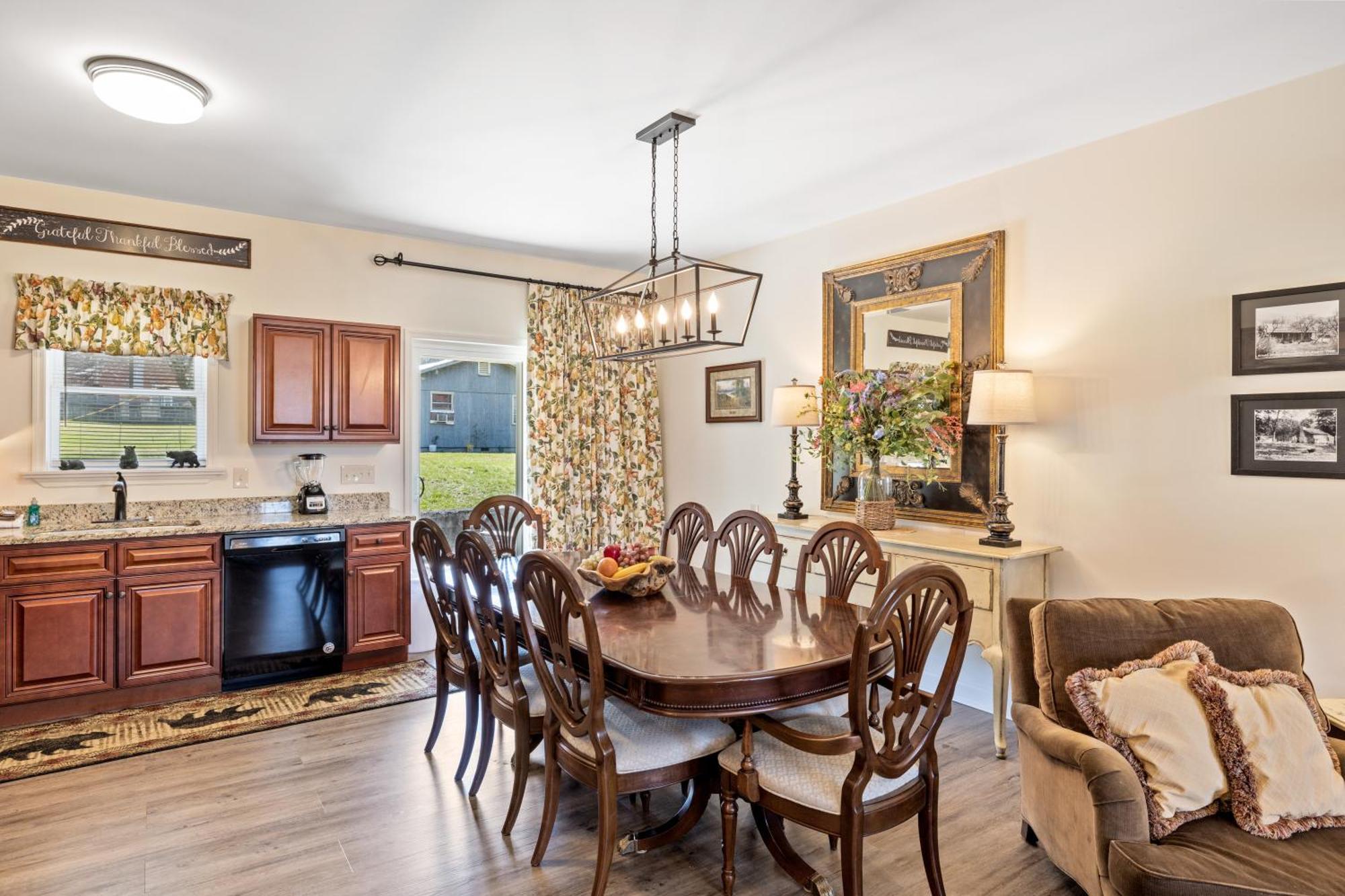 Bear Pass Is A 3 Bed 2 Bath Craftsman Style Home Located Within Walking Distance To Dt Gatlinburg Zewnętrze zdjęcie