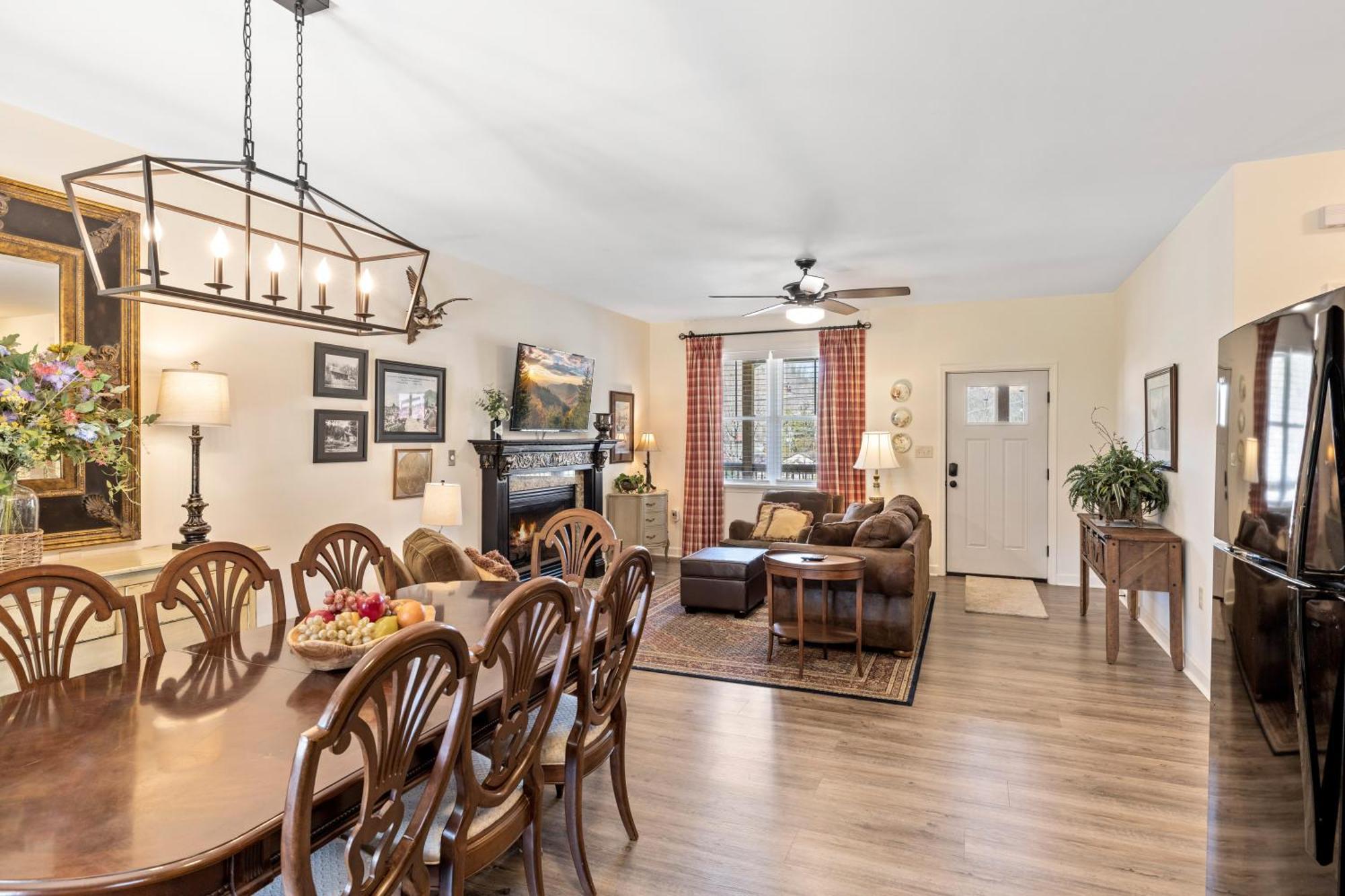 Bear Pass Is A 3 Bed 2 Bath Craftsman Style Home Located Within Walking Distance To Dt Gatlinburg Zewnętrze zdjęcie