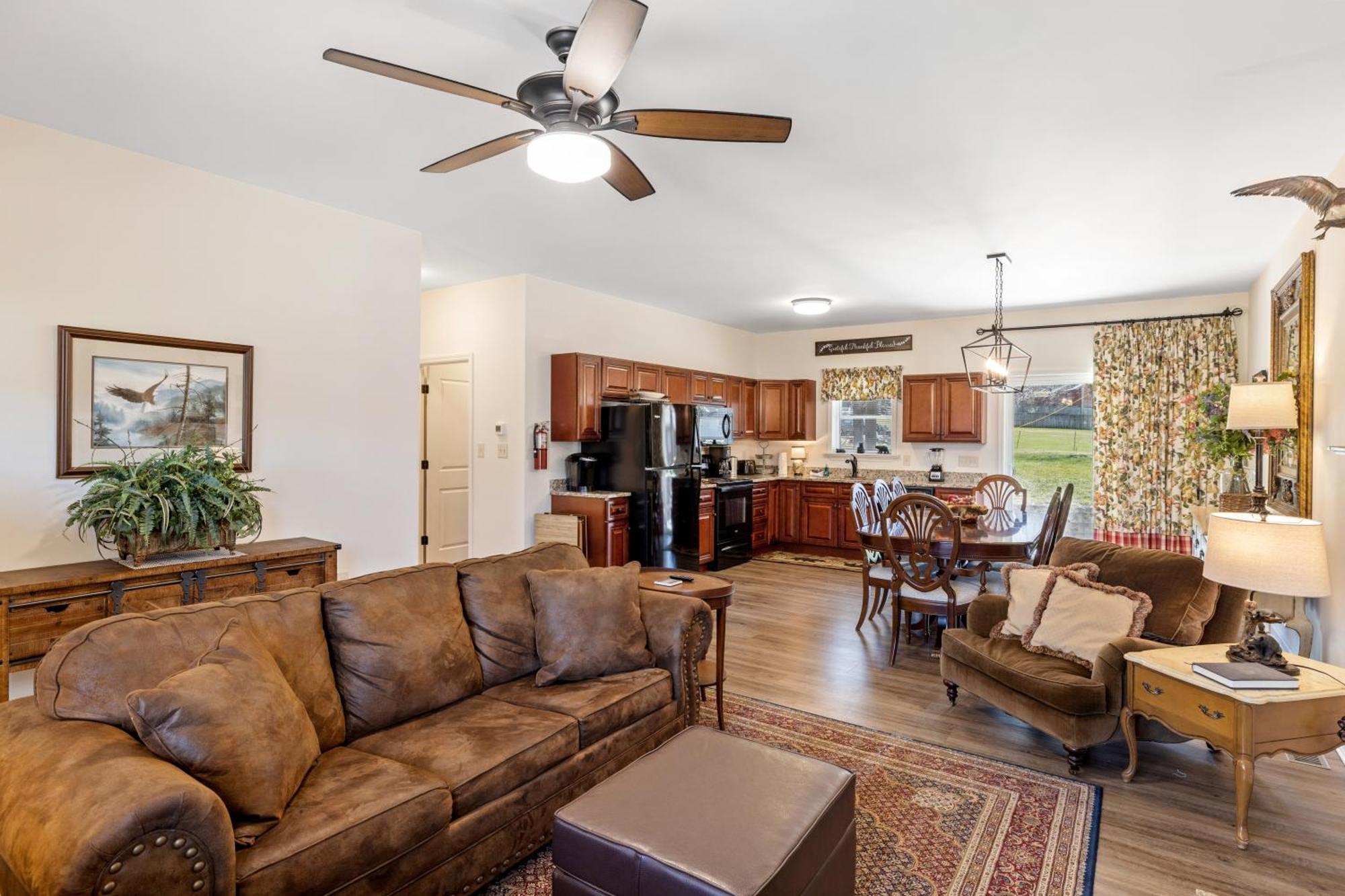 Bear Pass Is A 3 Bed 2 Bath Craftsman Style Home Located Within Walking Distance To Dt Gatlinburg Zewnętrze zdjęcie
