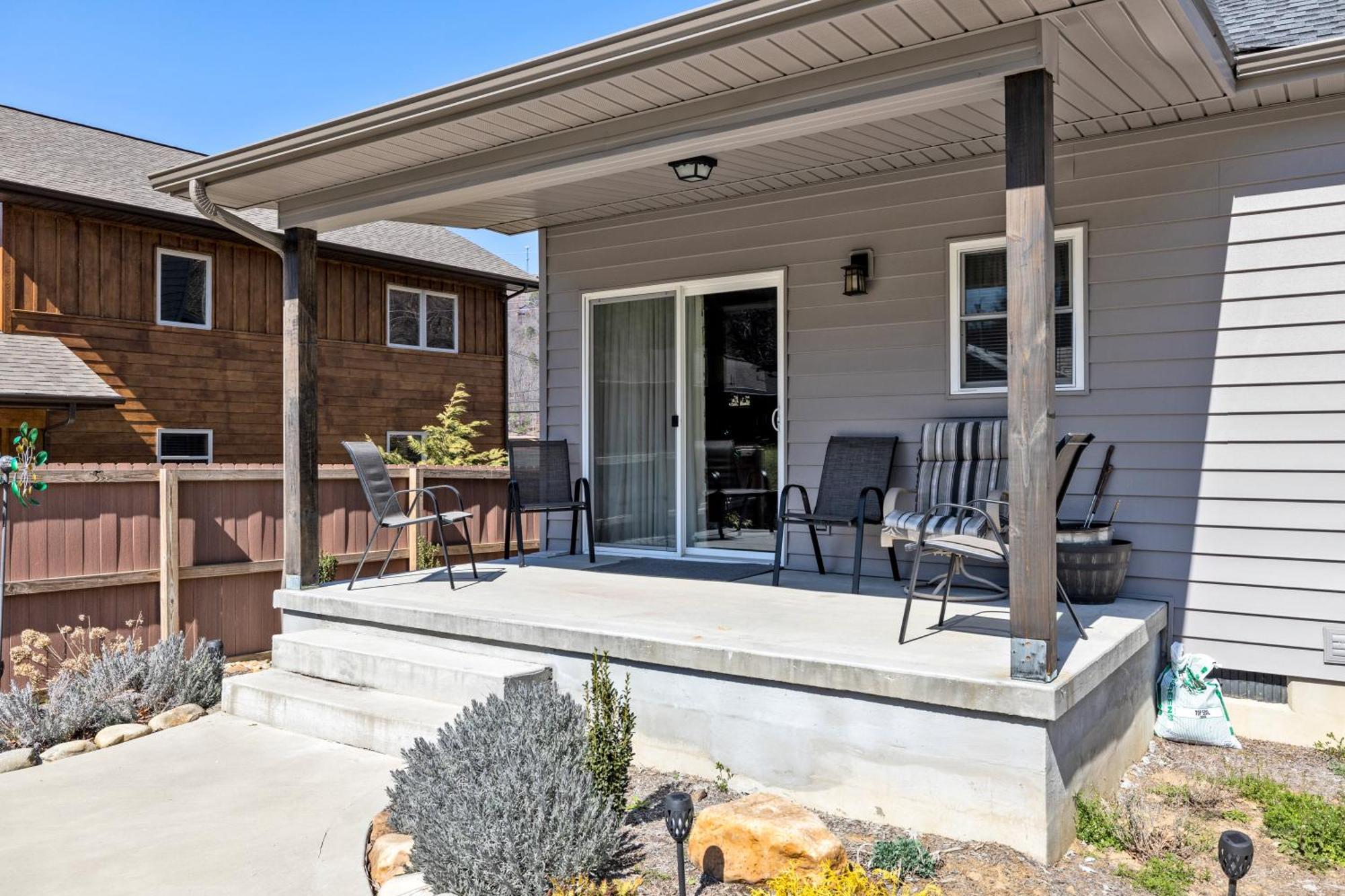 Bear Pass Is A 3 Bed 2 Bath Craftsman Style Home Located Within Walking Distance To Dt Gatlinburg Zewnętrze zdjęcie